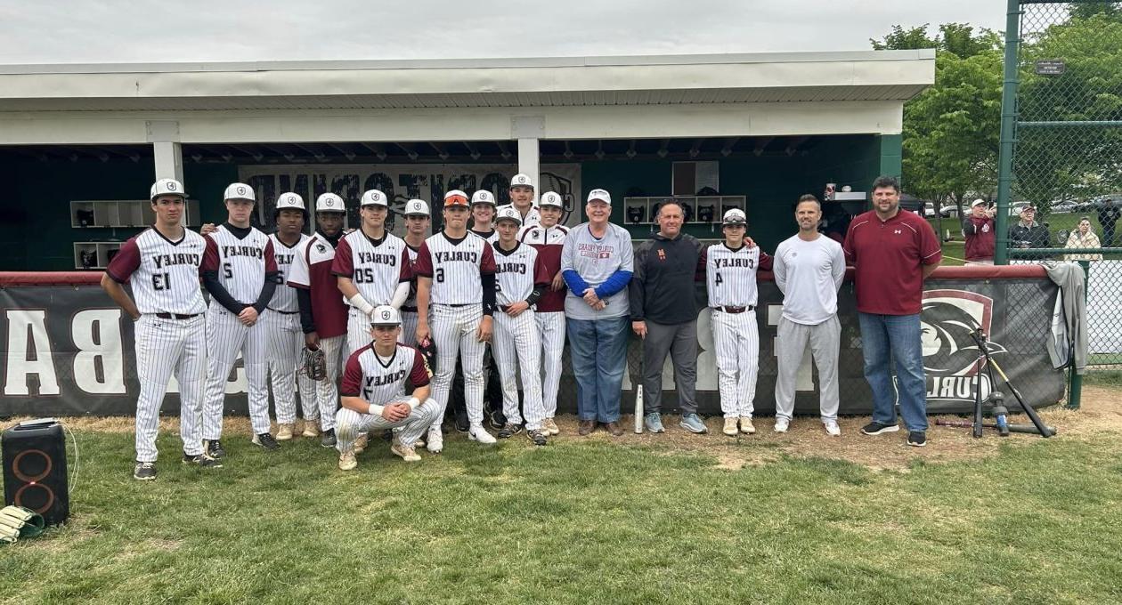 Baseball Alumni Take Some Swings